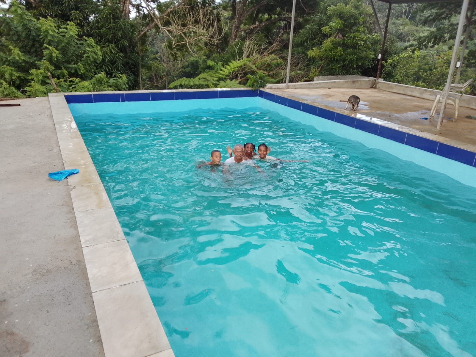 Actividades grupales en piscina