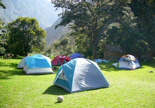 Área de camping en montaña